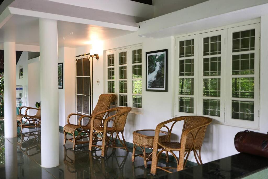 Breezy Point Villa Vagamon Exterior photo